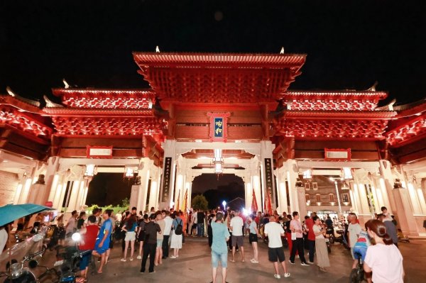 开云体育(中国)官方网站“点睛醒龙”“起龙采水”“火龙巡游”等格式-开云app下载ky官方网站入口登录